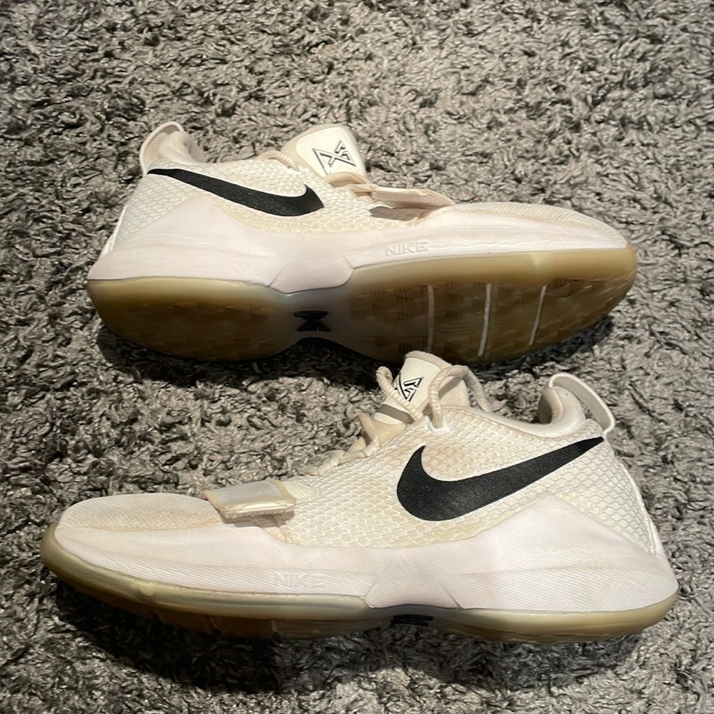 Nike pg 1